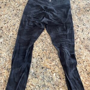 Lululemon Athletica Black Patterned Leggings
